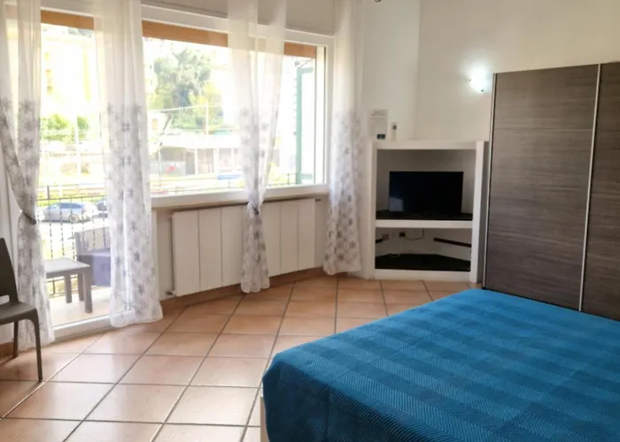 Rocksea تْشيفالو