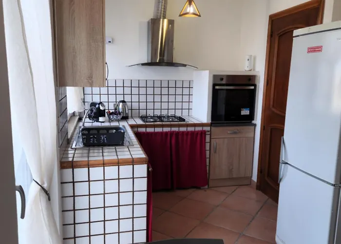 Гостьовий будинок Rocksea Чефалу