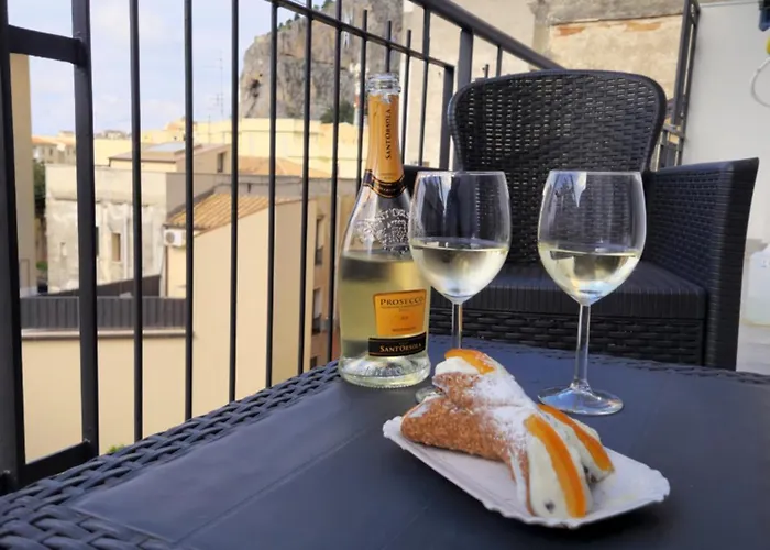 Rocksea 3* تْشيفالو